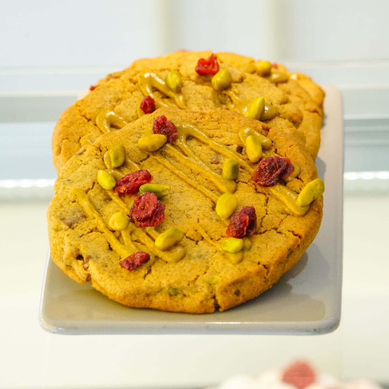 cookie pistache cranberries
